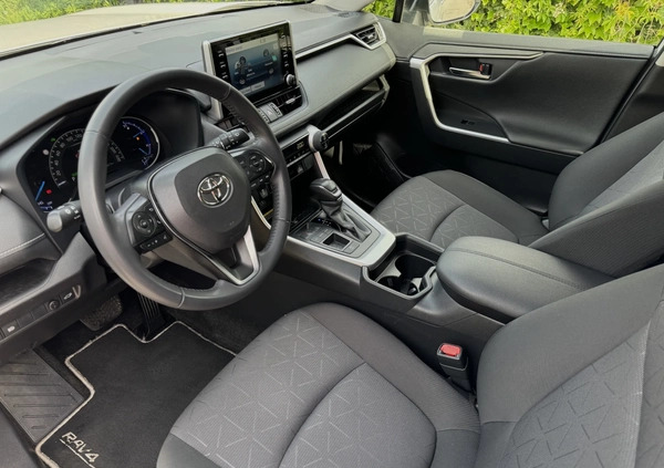 Toyota RAV4 cena 114999 przebieg: 146700, rok produkcji 2021 z Siewierz małe 781